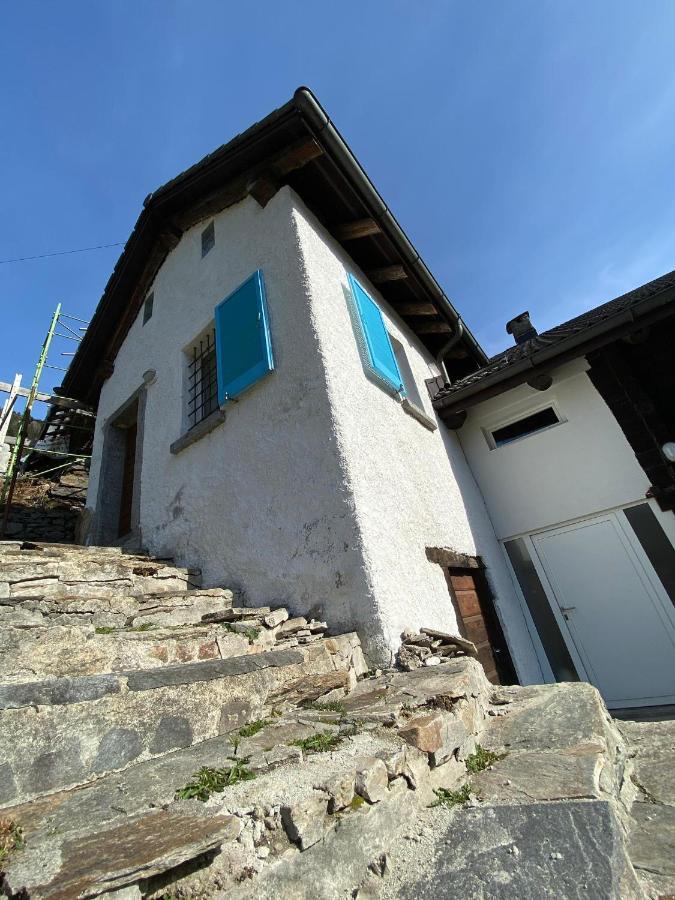 Apartamento Santorini By Quokka 360 - Blue Curtains In The Alps Anzonico Exterior foto